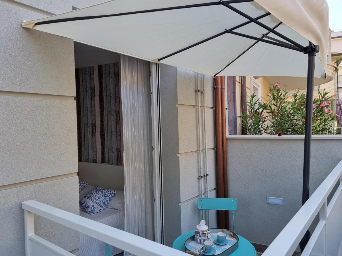 Residenza Azzurra Hotel Cattolica Eksteriør billede